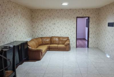 Casă cu 4 camere în Central - 1