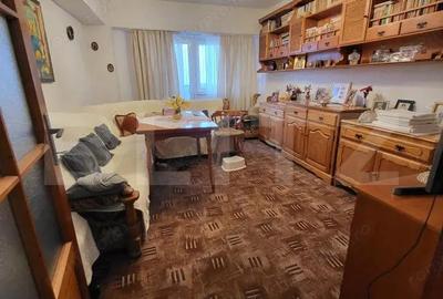 Apartament cu 3 camere decomandat în Central - 2