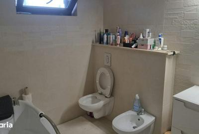 Casă cu 4 camere cu Teren 400 Mp în Central - 11