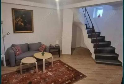 Casa la curte - Central ( Spa?iu Comercial ), metrou Muncii/Iancului