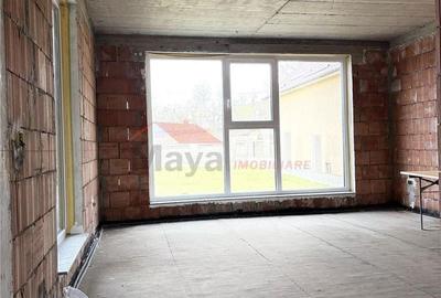 Casă cu 4 camere cu Teren 900 Mp în Uriu - 1