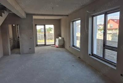 Casă cu 4 camere cu Teren 250 Mp în Săcălaz - 2