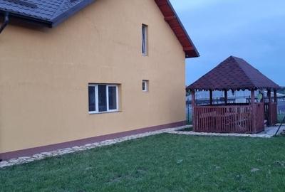 Casă cu 4 camere în Târgu Frumos - 3