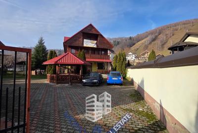 Casă individuală cu 8 camere cu Teren 746 Mp în Moieciu de Sus - 2