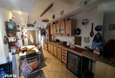 Casă cu 5 camere cu Teren 1280 Mp în Central - 8