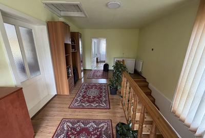 Casă cu 4 camere în Central - 6
