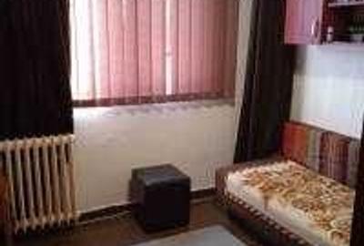 Apartament cu 3 camere semidecomandat în Titan - 2