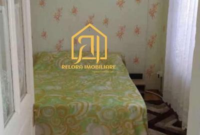 Casă cu 2 camere cu Teren 1100 Mp în Gorban - 2
