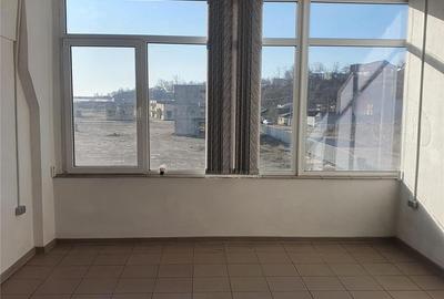 Spațiu comercial, de 15,000 mp, în Central - 1