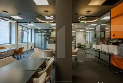 Spațiu comercial, de 130 mp, în P-ța Victoriei - 4