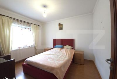 Casă cu 5 camere cu Teren 2500 Mp în Buciumeni - 2