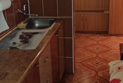 Apartament cu 2 camere semidecomandat în Micro 38