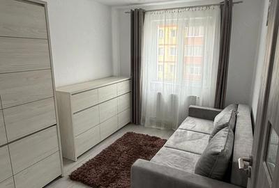 Apartament cu 3 camere semidecomandat în Central - 2