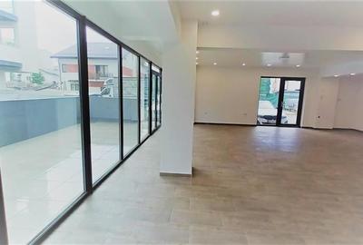 Spatiu 100 mp,ideal cabinete medicale,3 cai de acces,curent trifazic,Tractorul,B - 16