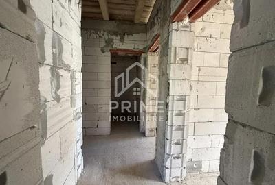 Casă cu Teren 451 Mp în Teiu - 4