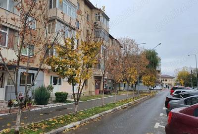 Apartament cu 3 camere decomandat în Central - 1