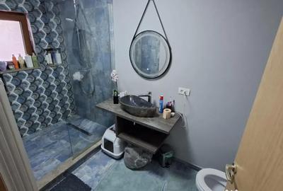 Casă cu 6 camere cu Teren 445 Mp în Nord - 1