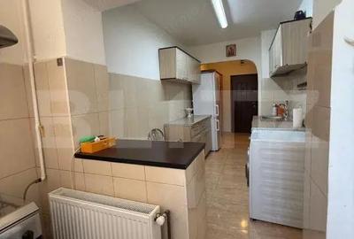 Apartament cu 2 camere semidecomandat în Micro 6 - 6