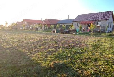 Teren de 560 mp, în Gepiu