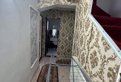 Casă cu 6 camere cu Teren 300 Mp în Central