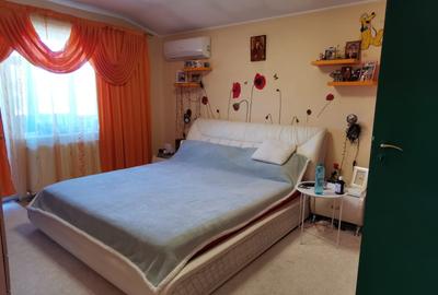 ► Agigea Penny Vila P+1 - 3 Dormitoare+ Living - Teren=302m² Su=141m² 4 Bai - 16