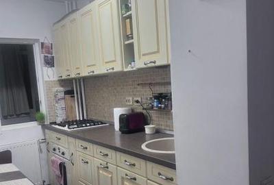 Garsonieră decomandată, mobilată în Tei - 6