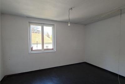 Apartament cu 2 camere, nemobilat - 3