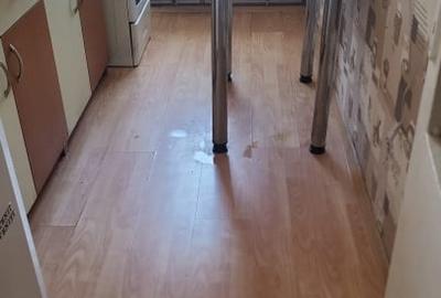 Apartament cu 3 camere semidecomandat în Craiovița Nouă - 6