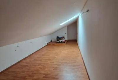 Apartament cu 4 camere decomandat în Central - 4