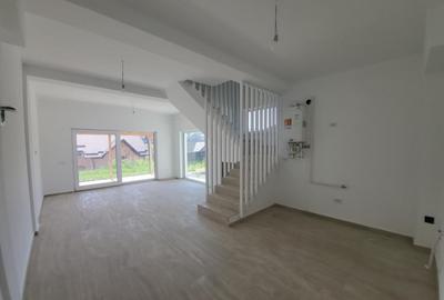 Casă cu 4 camere cu Teren 300 Mp în Hlincea - 13