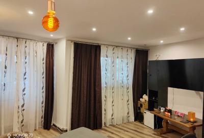 Apartament cu 3 camere decomandat în Nord - 2