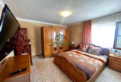 Casă cu 4 camere cu Canalizare în Bujoreni - 2