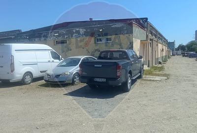 Spațiu comercial, de 1,900 mp, în Lacu - 8
