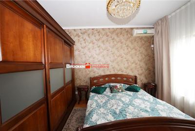 Casă cu 4 camere cu Teren 241 Mp în Sânmartin - 6