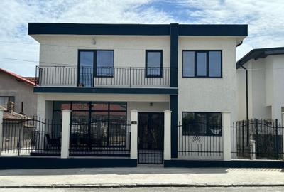 Casă cu 4 camere cu Canalizare în Central - 39