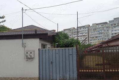 Casă cu 7 camere cu Teren 400 Mp în Central - 3