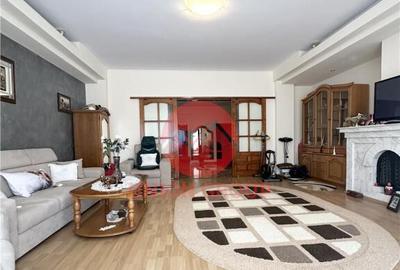 Casă cu 9 camere cu Canalizare în Faleza Nord - 13