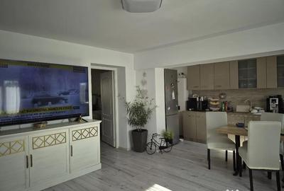 Casă cu 4 camere cu Teren 700 Mp în Hotvon - 8