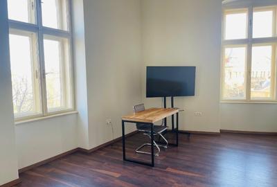 Apartament cu 3 camere semidecomandat, mobilat în Sinaia - 4