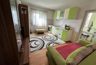 Apartament cu 2 camere decomandat în Apărătorii Patriei - 1
