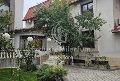 Casă individuală cu 9 camere cu Canalizare în Aviației