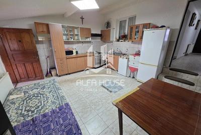 Casă cu 4 camere cu Teren 1036 Mp în Central