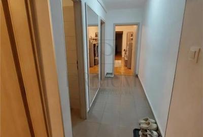 DAMBOVITA - 3 CAM - ETJ.1 - 2 BAI - ANVELOPAT - CENTRALA - ZONA EXCELENTA - 5