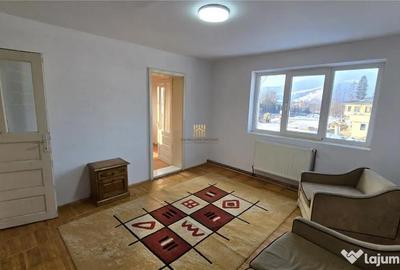 Apartament cu 3 camere semidecomandat în Molid - 9