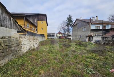 Teren de 1390 mp, în Central - 5