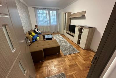 Apartament cu 2 camere decomandat în Central - 2