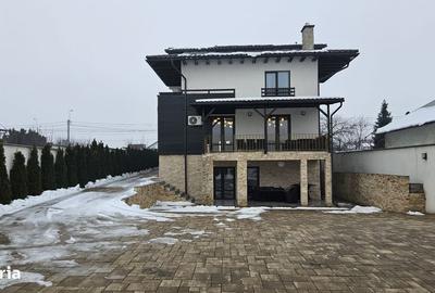 Spațiu comercial, de 625 mp, în Central - 15