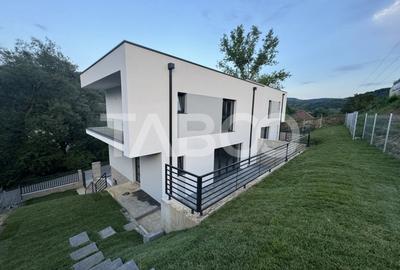 Vanzare duplex premium garaj pentru 2 masini chiar la intrare Tauti - 2