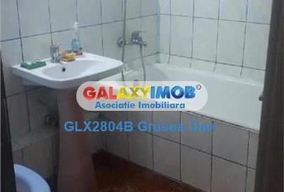 Apartament cu 2 camere semidecomandat, mobilat în Păcii - 2