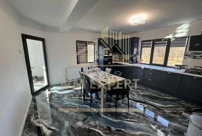 Casă cu 5 camere cu Teren 2078 Mp în Câmpulung Muscel - 1